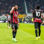 Adams Ends Goal Drought as Valencia Edge Alaves in Dramatic La Liga Clash