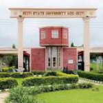 Nigeria’s Oil Exploration Drops 45% on Decline in Rig Activity