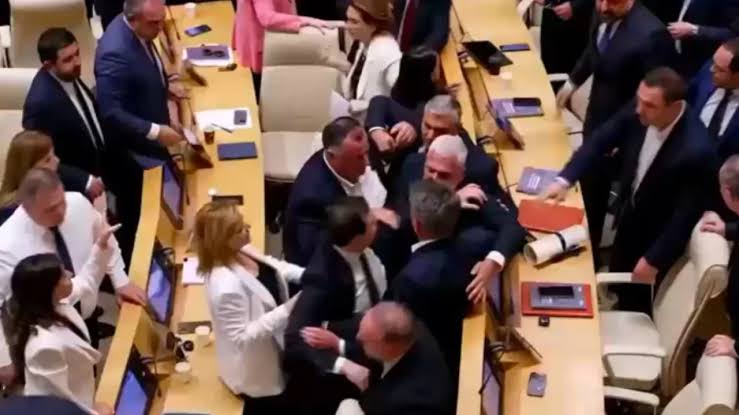 Georgian Parliamentarians Resort to Fisticuffs During Prime Minister’s Annual Report Presentstion